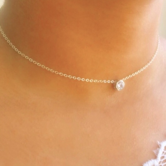 ✨New✨Solitaire Choker, Dainty Choker✨ - Picture 3 of 4